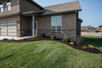 812 E Romeo Ct, Nixa, MO 65714 - photo 2