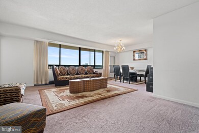 3709 S George Mason Dr unit 1607E, Baileys Crossroads, VA 22041 - photo 2