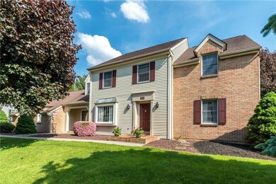 4978 Bridlepath Dr, Macungie, PA 18062 - photo 2