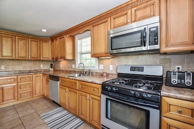 27 Ontario Dr, Hudson, MA 01749 - photo 6