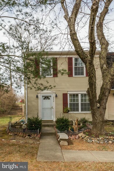 18634 Winding Creek Place, Germantown, MD 20874 - photo 2