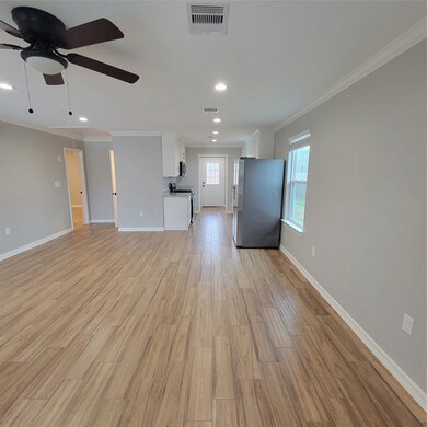 109 Elmer St, Brazoria, TX 77422 - photo 3