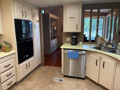 Kitchen 3