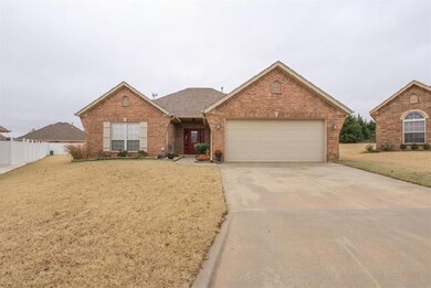 2503 Deer Valley Dr, Shawnee, OK 74804 - photo 3