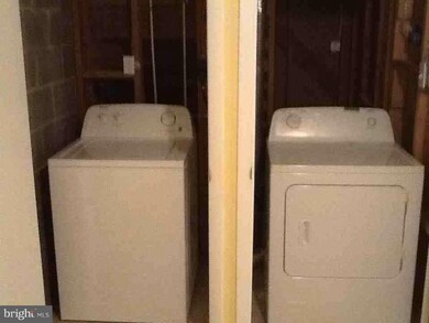 2229 Dawn Ln, Temple Hills, MD 20748 - photo 4