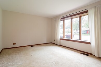 2109 Flicker Ln, Rolling Meadows, IL 60008 - photo 6