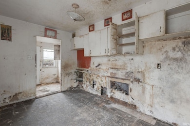 1946 N Johnson St, South Bend, IN 46628 - photo 7