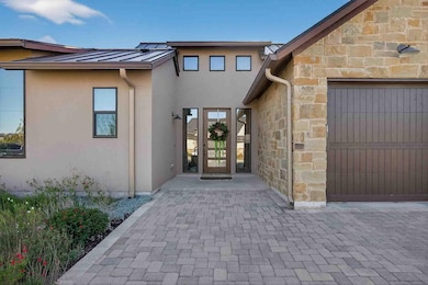 129 Azalea Loop, Horseshoe Bay, TX 78657 - photo 2