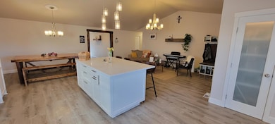 2021 SW 24th St, Redmond, OR 97756 - photo 6