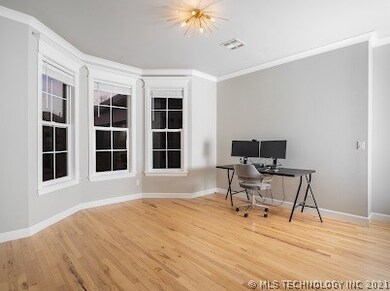 Downstairs office/flex room