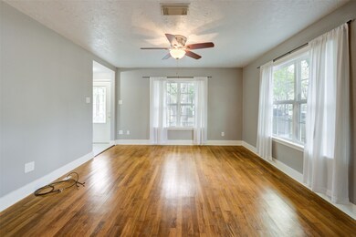 213 E 23rd St, Houston, TX 77008 - photo 7