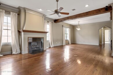 234 Annunciation St -4