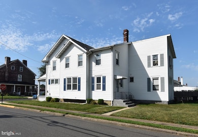 301 Conover St, Burlington, NJ 08016 - photo 3