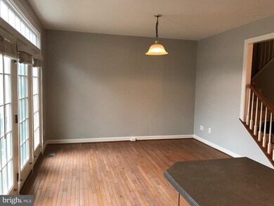 12453 Rose Path Cir, Fairfax, VA 22033 - photo 7