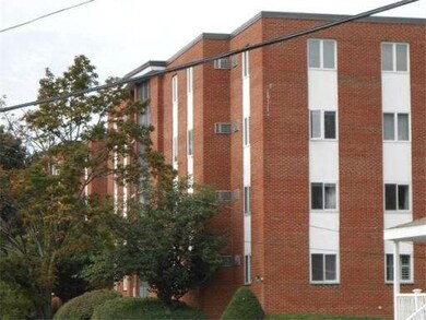 31 Lodgen Ct unit 1F, Malden, MA 02148 - photo 3