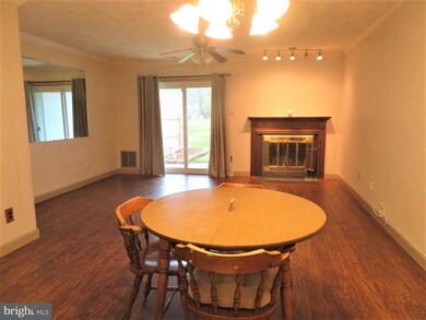 182 Leedom Way unit 12, Newtown, PA 18940 - photo 4