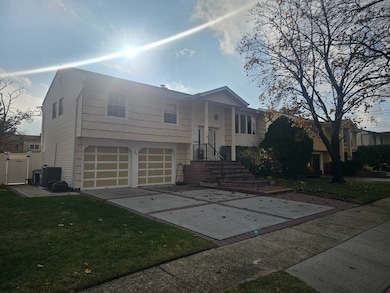 794 Vivian Ct, Baldwin, NY 11510 - photo 2