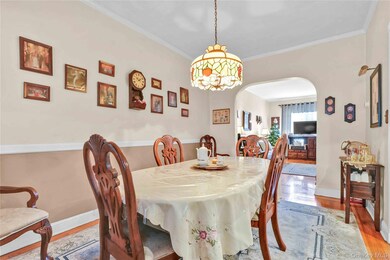 6134 80th St, Middle Village, NY 11379 - photo 7