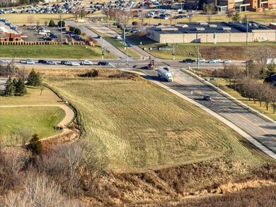 4223 Chavenelle Rd, Dubuque, IA 52002 - photo 5