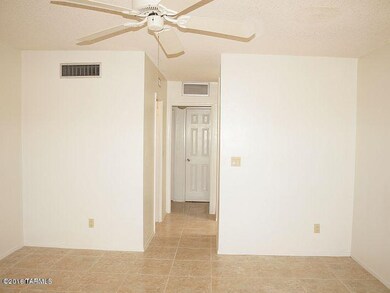 810 N Camino Santiago unit 33, Tucson, AZ 85745 - photo 4