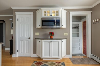 51 Raymond Rd._W5_004