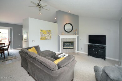 47000Finch_03