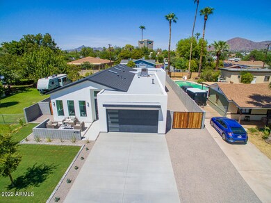 8149 N 10th Place, Phoenix, AZ 85020 - photo 2