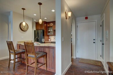 Kitchen W/Breakfast Bar