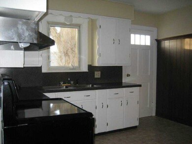 Kitchen. with dining area