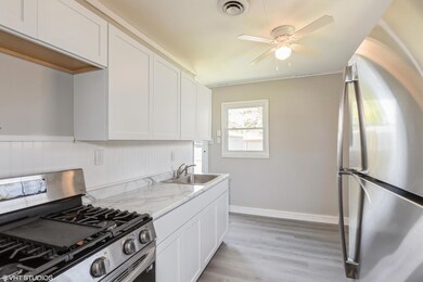 05_316NDwigginsAve_177001_Kitchen_HiRes