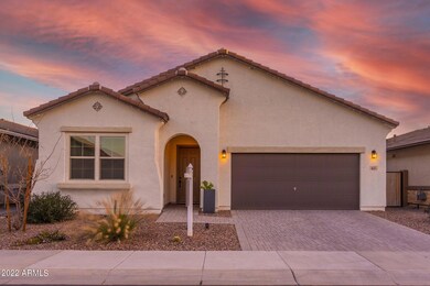 1-web-or-mls-63 E Megan St (40)