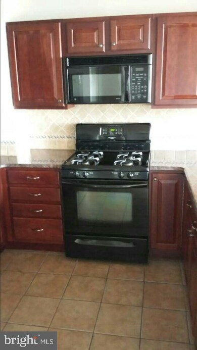 Radnor House unit 905, Bryn Mawr, PA 19010 - photo 2