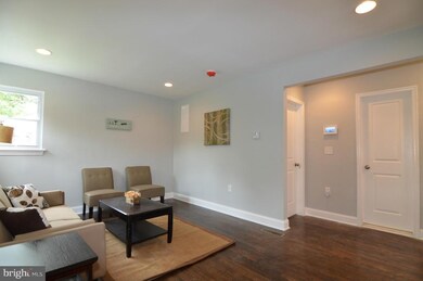 5307 N Englewood Dr, Hyattsville, MD 20785 - photo 3