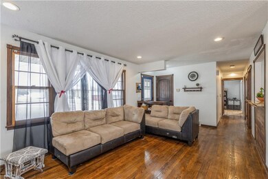 3102 E 25th St, Des Moines, IA 50317 - photo 7