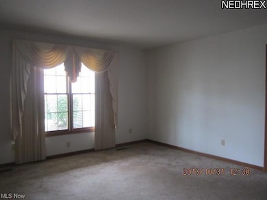 8228 Maramont Dr unit A, Youngstown, OH 44512 - photo 2