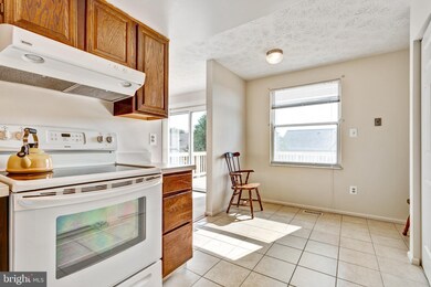 18903 Piney Point Place, Germantown, MD 20874 - photo 6