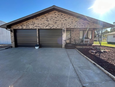 9625 Helen Ave, Holstein, NE 68950 - photo 3