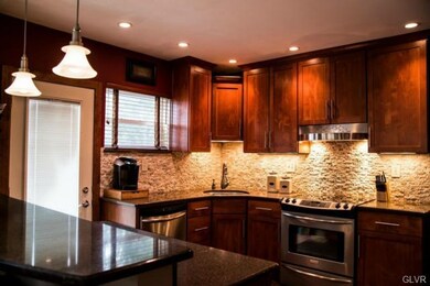 418 N 29th St, Allentown, PA 18104 - photo 3