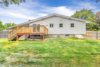 10 Buttercup Ln, Medway, MA 02053 - photo 6
