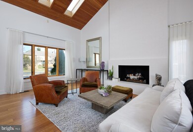 9904 Bluegrass Rd, Potomac, MD 20854 - photo 6