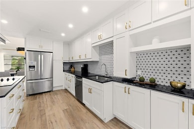 772 Reef Point Cir, Naples, FL 34108 - photo 2