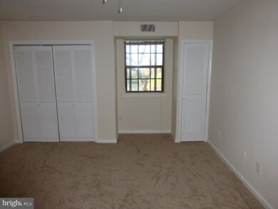 168 Riversedge Dr, Norristown, PA 19403 - photo 2