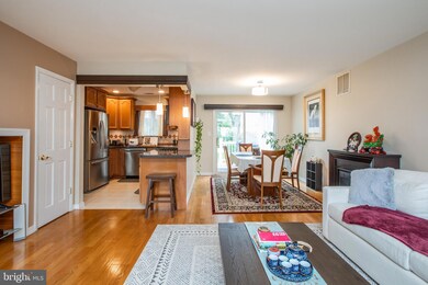 104 Pebble Rd, East Windsor, NJ 08520 - photo 4