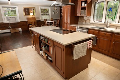 287 E Dunstable Rd, Nashua, NH 03062 - photo 2