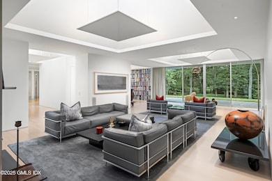 565 Oenoke Ridge, New Canaan, CT 06840 - photo 6