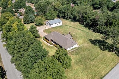 4154 W 188th St, Stilwell, KS 66085 - photo 3