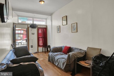 208 N 9th St, Reading, PA 19601 - photo 5