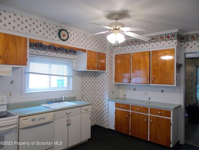 215 Stephen Ave, Scranton, PA 18505 - photo 7