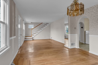 112 Harrington Ave, New Haven, CT 06512 - photo 6