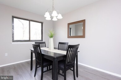 8684 Brae Brooke Dr, Lanham, MD 20706 - photo 4